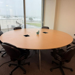 Office suite to let in Austin