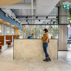 Serviced office to let in Toronto