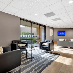 Office accomodations to lease in Phoenix