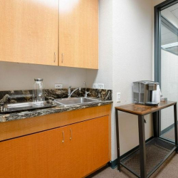 Executive office to let in Henderson