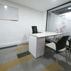 11b-66, Calle 99, Chicó Norte office suites