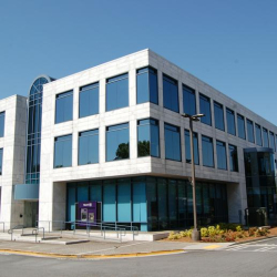 Exterior view of 121 Perimeter Center West, Suite 200