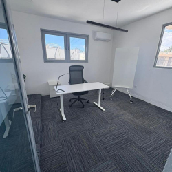 Exterior view of 126, Cll Marginal South