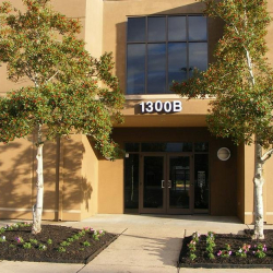 Office accomodations to lease in Houston