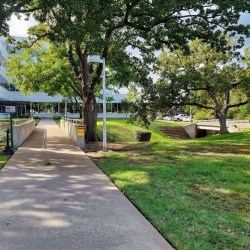 Office suites to let in Arlington (Texas)