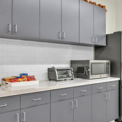 Serviced office in Cypress