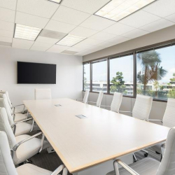 Serviced office centres to let in Manhattan Beach