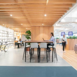 Office suites to let in Addison
