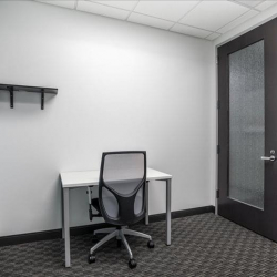 Executive suite to rent in Encino