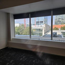 185, Carlton Street No.200 executive office centres