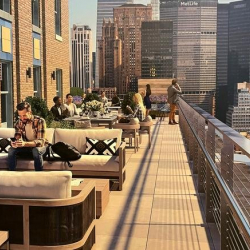 Office accomodations to rent in New York City