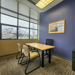 Executive offices to lease in Lincolnshire