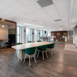 2572 Daniel-Johnson Boulevard office suites