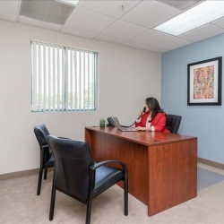 Office accomodations to lease in Weston