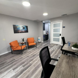 Executive suites in central Longwood (Florida)