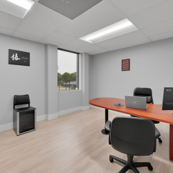 Office accomodations to let in Pompano Beach