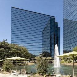 Exterior image of 3111 Camino Del Rio North, Suite 400