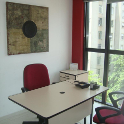 Offices at 38, Rua Dois de Dezembro, sala 602
