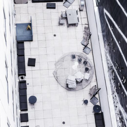 Exterior image of 433, Broadway