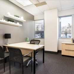 Serviced office to let in Freehold