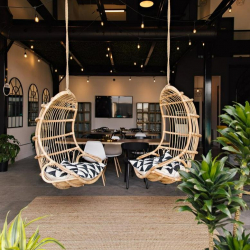 Serviced office centres in central Laval