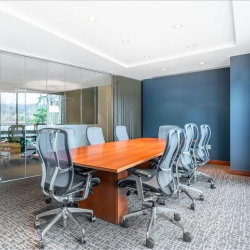 Office accomodations in central Lake Oswego