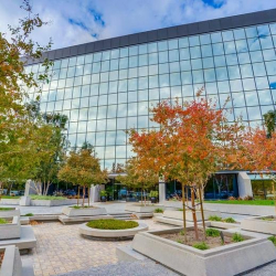 5850 Canoga Avenue, Warner Center Business Park, 4th and 5th Floors