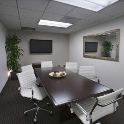 Executive office centre to let in Woodland Hills