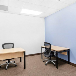 Serviced office to let in Woodland Hills