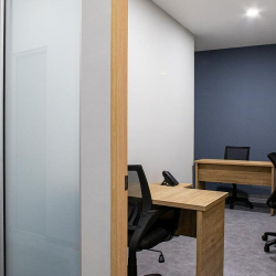 Offices at 71, Parque de Granada