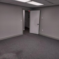 Serviced office to rent in Largo