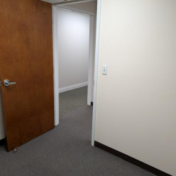 Largo serviced office