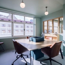 Serviced office centres to hire in Toronto