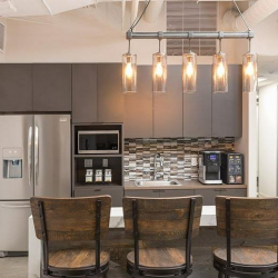 Office suites in central Beverly Hills (California)