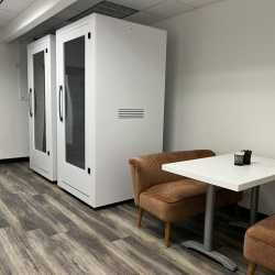 Office suites in central Conroe