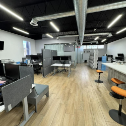 Office suite to hire in North Miami