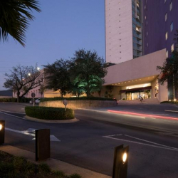 Exterior image of Boulevard Díaz Ordaz 140, Las Torres Moradas, Torre 2, Piso 20, Colonia Santa María