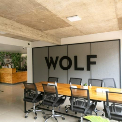 Jason 1371, 2 Piso office spaces