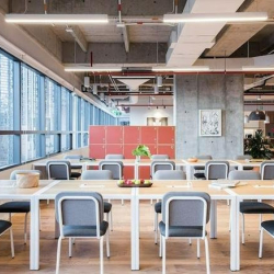 Exterior image of Km 5 Avenida Las Palmas, Carrera 28 No. 17- 452, Edificio Cortezza