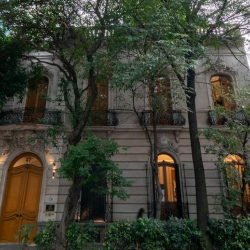Exterior view of Nápoles 47, col. Juárez, del. Cuauhtemoc