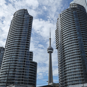 Guiode to The CN Tower. Click for details.