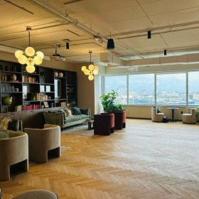 Exterior image of 100 Biscayne Boulevard. Click for details.