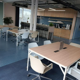 Offices at 174, Liverpool, Juárez. Click for details.