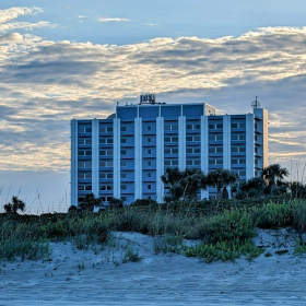 Executive office centre to lease in Cocoa Beach. Click for details.