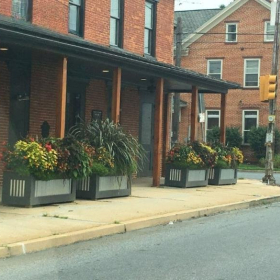 Exterior image of 1987 State Street. Click for details.