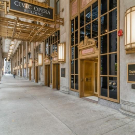 Exterior view of 20 North Wacker Drive. Click for details.
