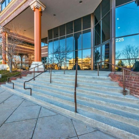 Executive offices to lease in Lakewood (Colorado). Click for details.
