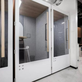 Image of Toronto office space. Click for details.