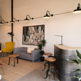 Laval serviced office. Click for details.