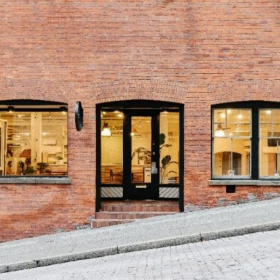 Seattle executive office. Click for details.